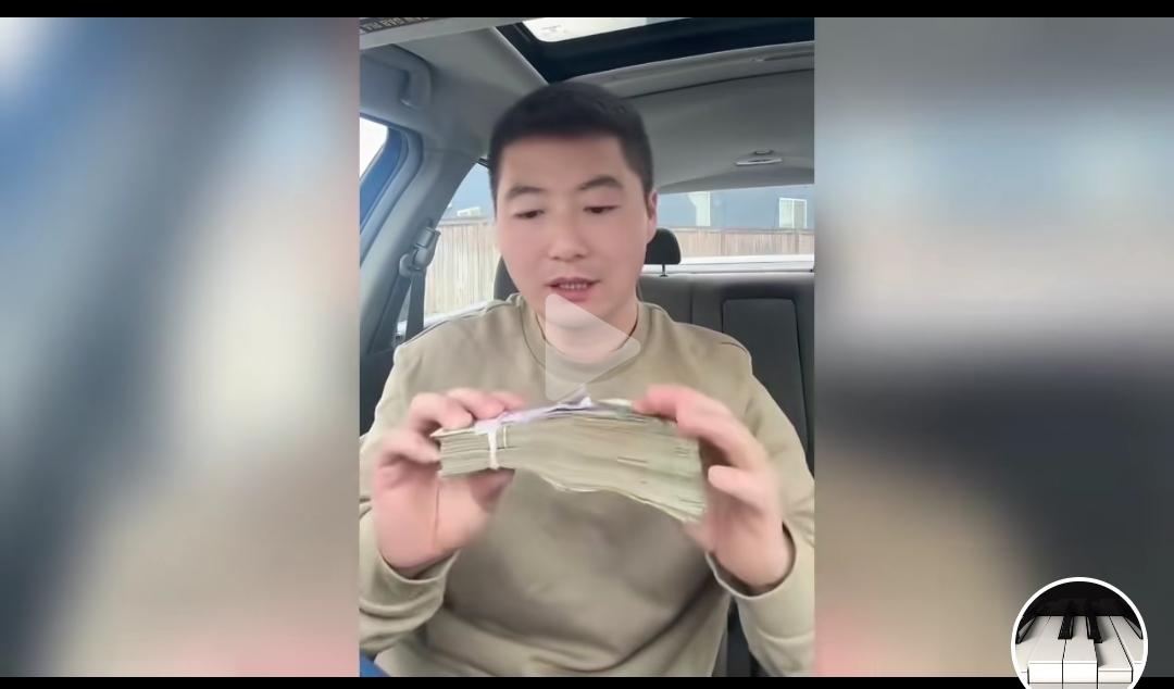 这个润人晒工资，说自己一个月能赚4160美刀，核人民币3万多……

华人老板还包