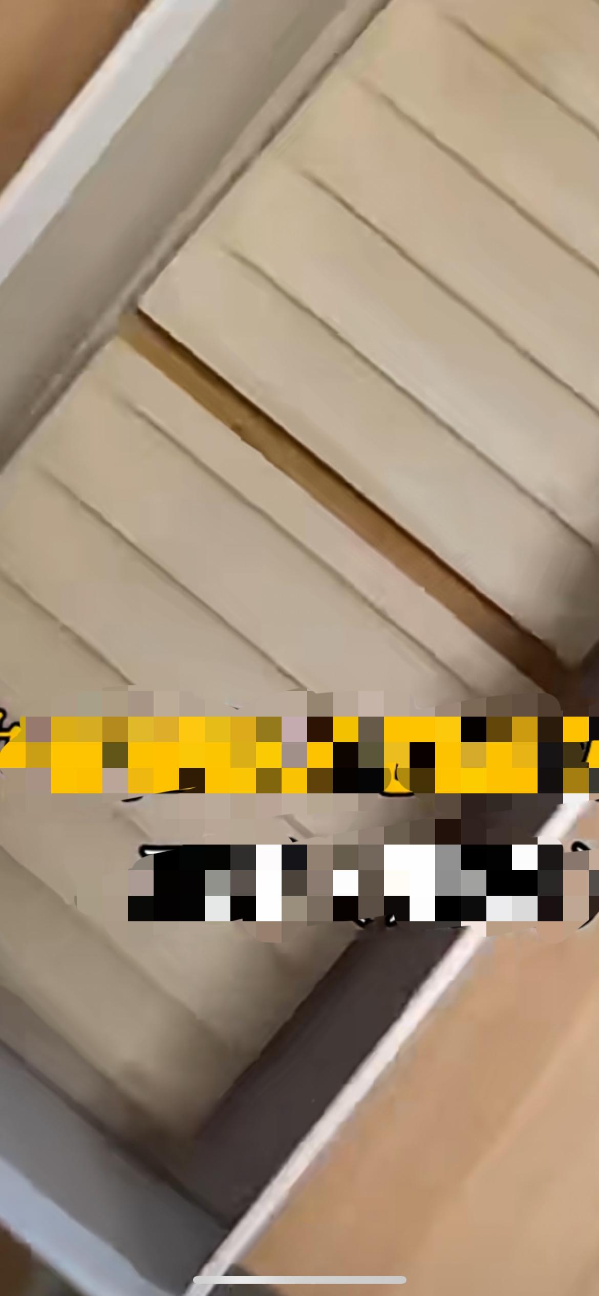 2月6日广东，男子年会抽中最高奖价值万元苹果手机，当场没拆开想拿回家给妻子亲手拆