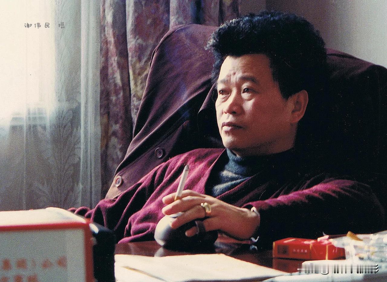 1997年11月22日，我在沪上闵行区上海金球集团办公室为该集团的董事长金永康（