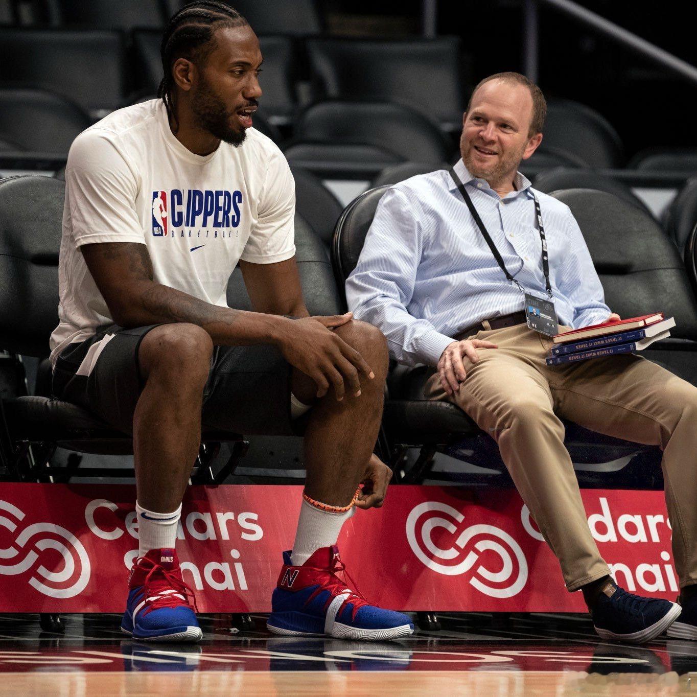 随队记者：洛杉矶快船队运营总裁劳伦斯·弗兰克已表示，洛杉矶快船队希望与科怀·伦纳