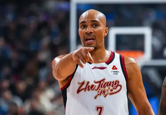 安德鲁斯：面对北京这种强队，第4节单节输13分是很难赢球的