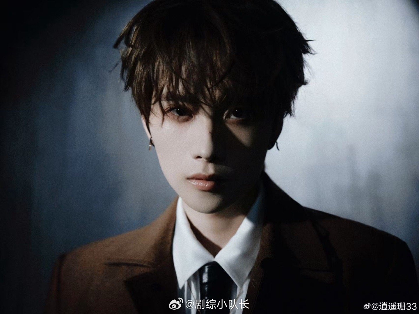 偶遇井胧健康证体检 井胧现身杭州体检中心办健康证，被网友偶遇。新综艺《风华合伙人