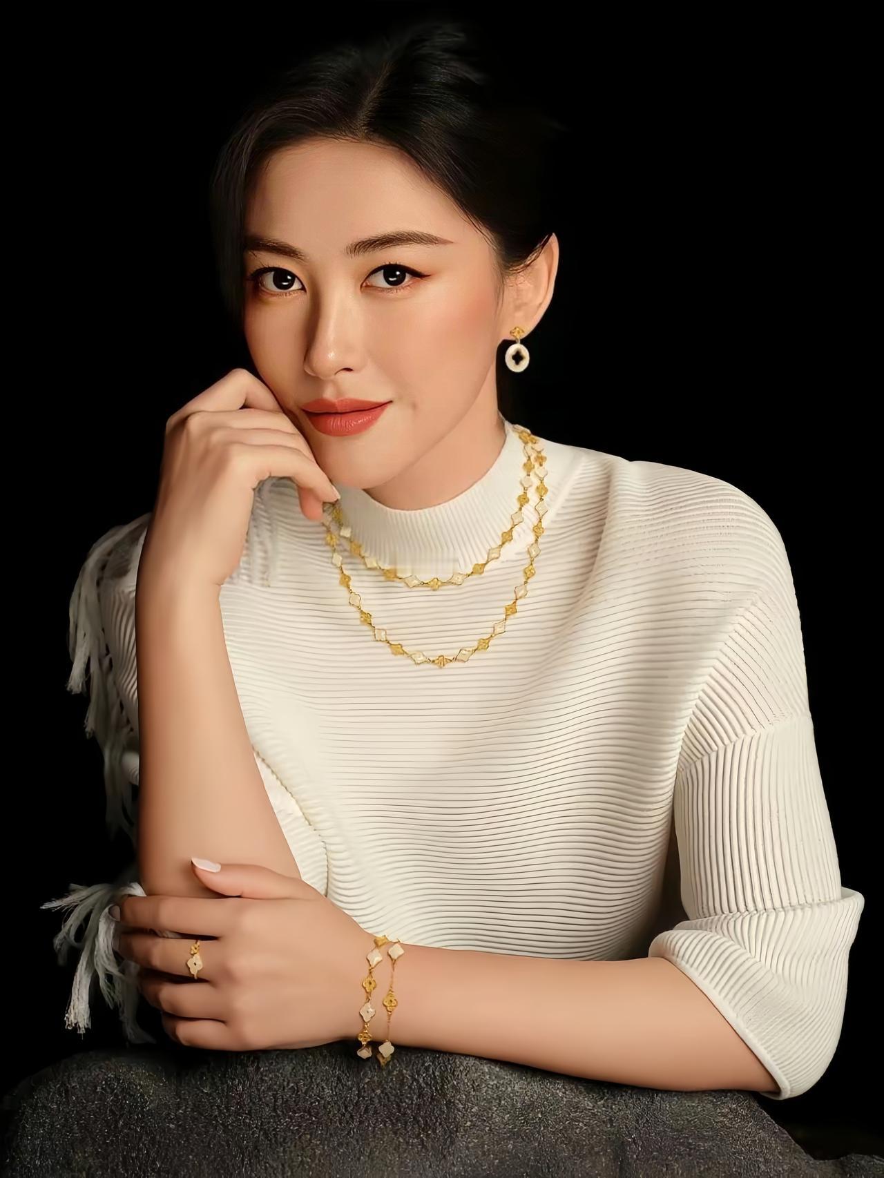 朱珠美照分享，真美！[比心][比心][比心]朱珠美了美了！[赞][赞][赞]朱珠