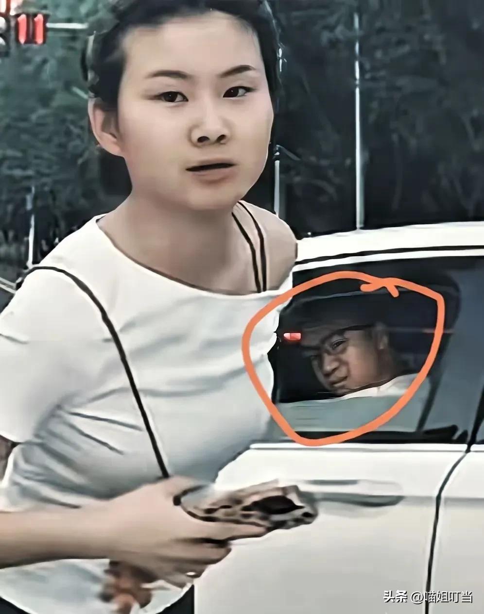 果真是人不可貌相呀！重庆“口水姐”夫妇，看上去也人模人样的，怎么做起事来却那么无