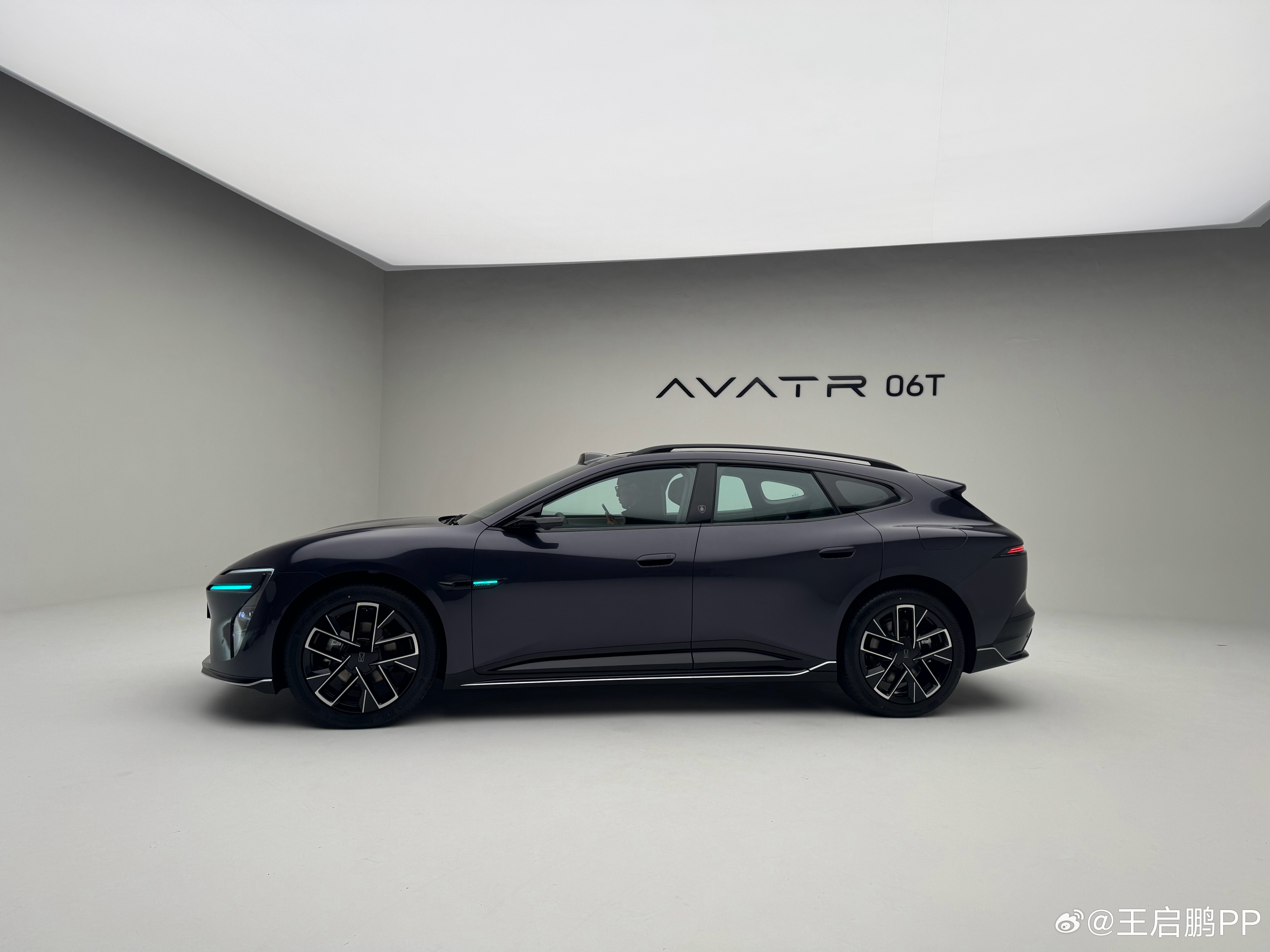阿维塔06T的几个颜色，我看完之后感觉，还是黑色最正！ 我与汽车的日常