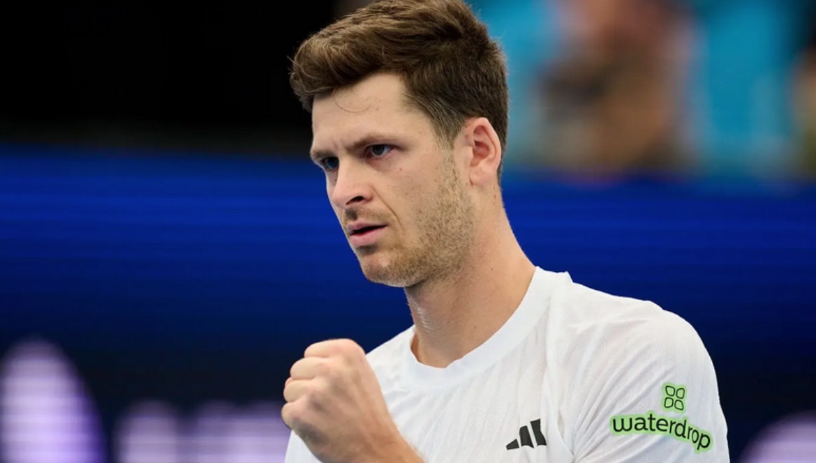 网球talking大会 满血复活！胡尔卡奇助阵波兰晋级联合杯八强！发出 21 个