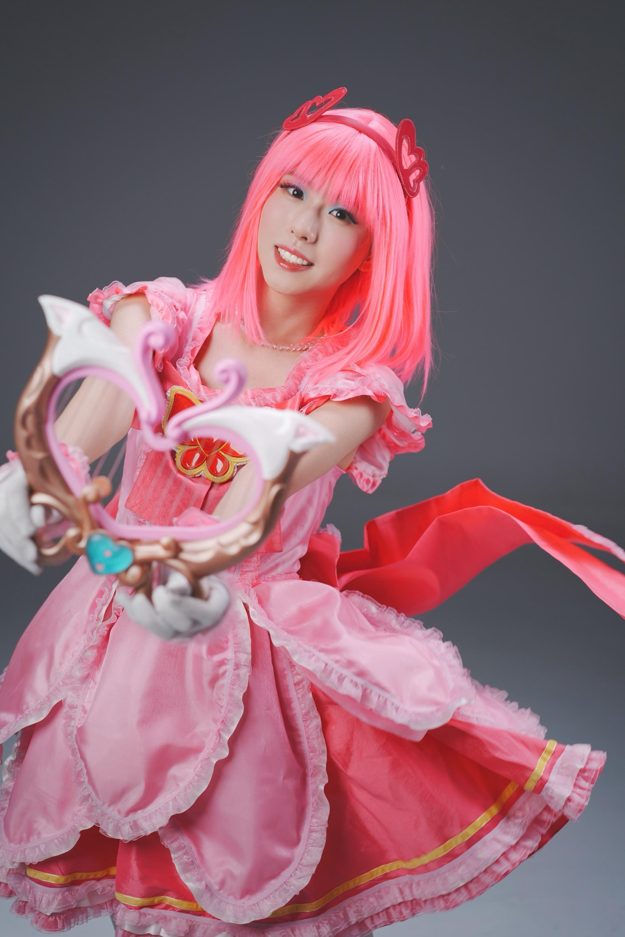 美雪定妆照袭来。模仿巴啦啦官方的定妆照拍的