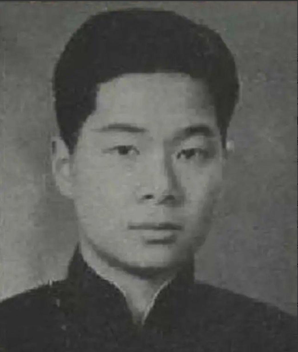 1939年，孔祥熙之子孔令侃赴美途中，竟与母亲牌友、大他17岁的有夫之妇白兰花私