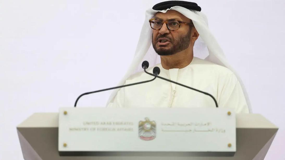 油价破百僵持月余，中东王爷突然“叛逃”，全球经济遭重创

全球油价停在100美元