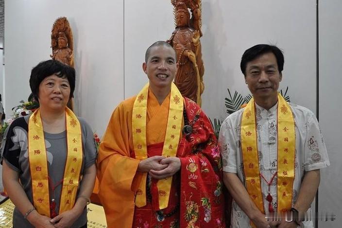 少林寺方丈释印乐，才上任十个月，少林寺就少了800多万！
让谁也没想到的是，接替