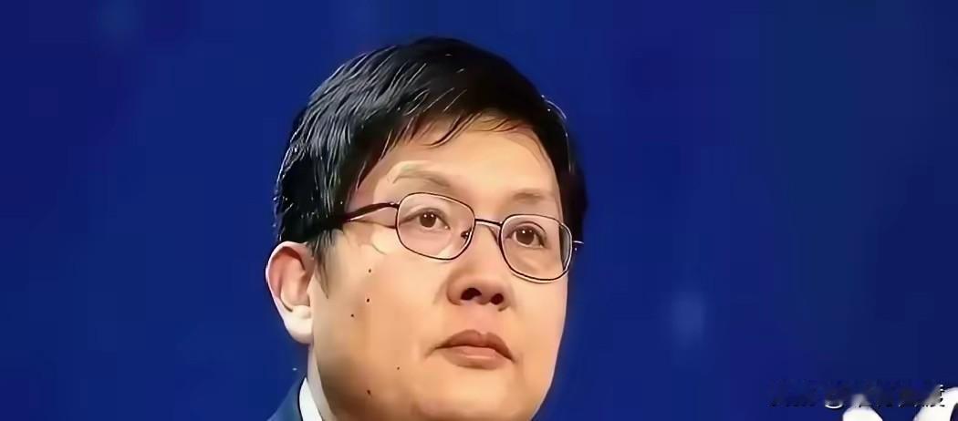 他得感谢和谐社会救了他，否则，这样的精日分子，汉奸卖国贼就应该拉出去游街批斗，然