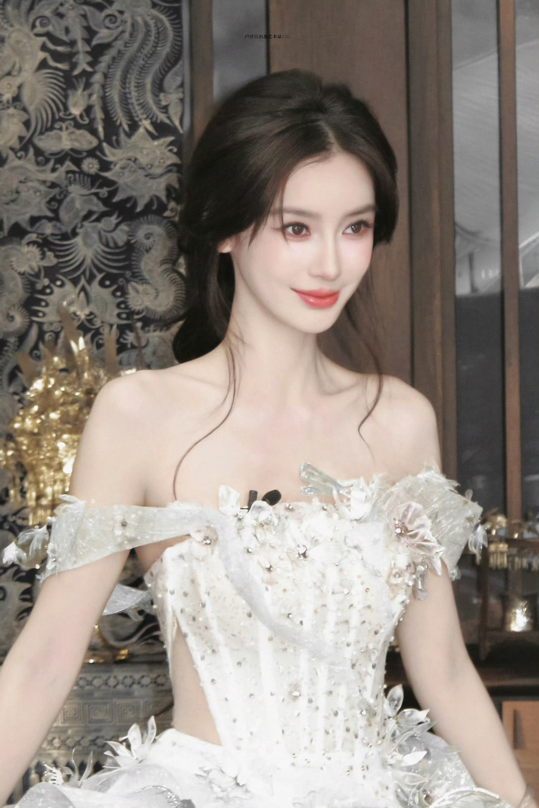 我第一次知道可爱这种东西若是太超过就会变成一种暴力因为此时此刻我差点就要昏过去我