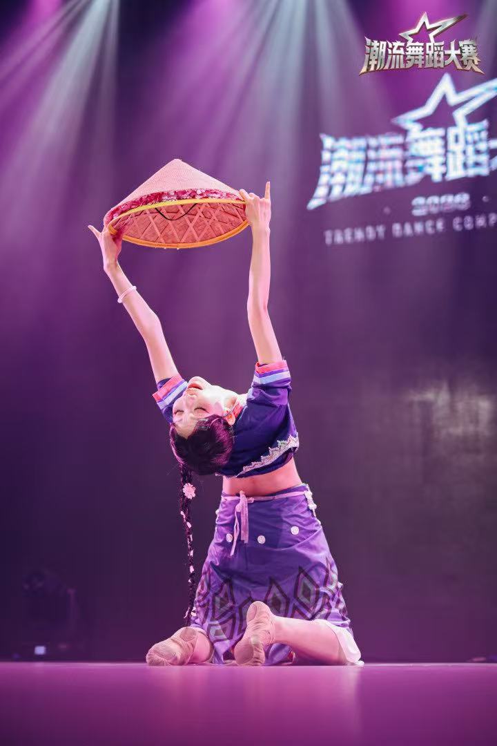 第一次对审美强的人有了实感谁能拒绝一场充满中式美学的潮流舞台？dy 潮 流 舞 