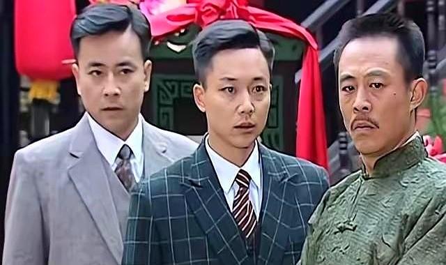 2003年，张丰毅嫌自己老，不接18岁的陈寿亭，侯勇捡漏，一部《大染坊》封神。