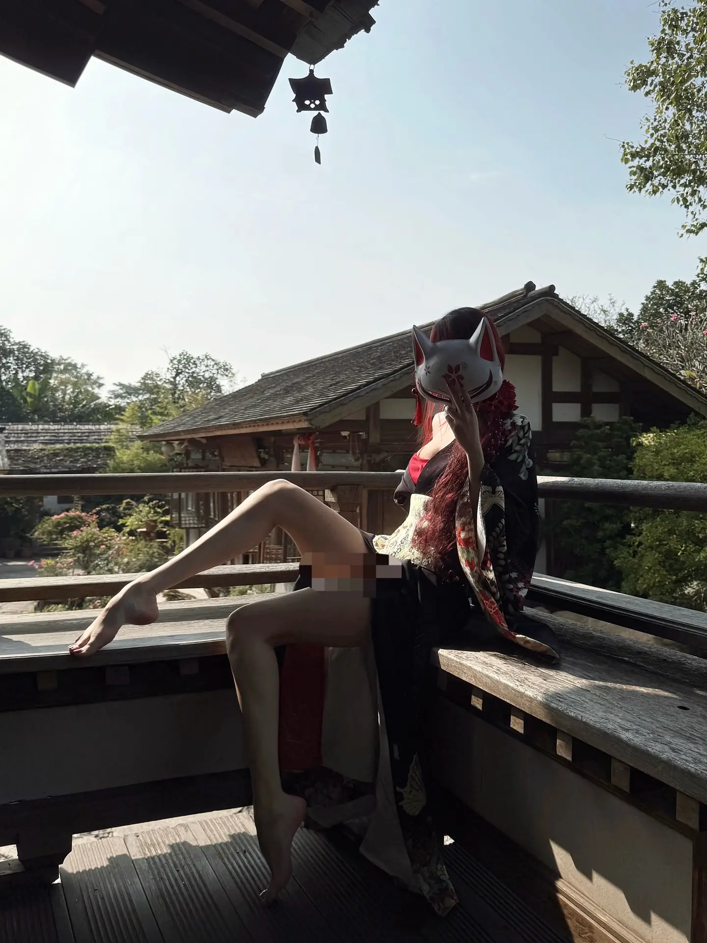 面具之下。