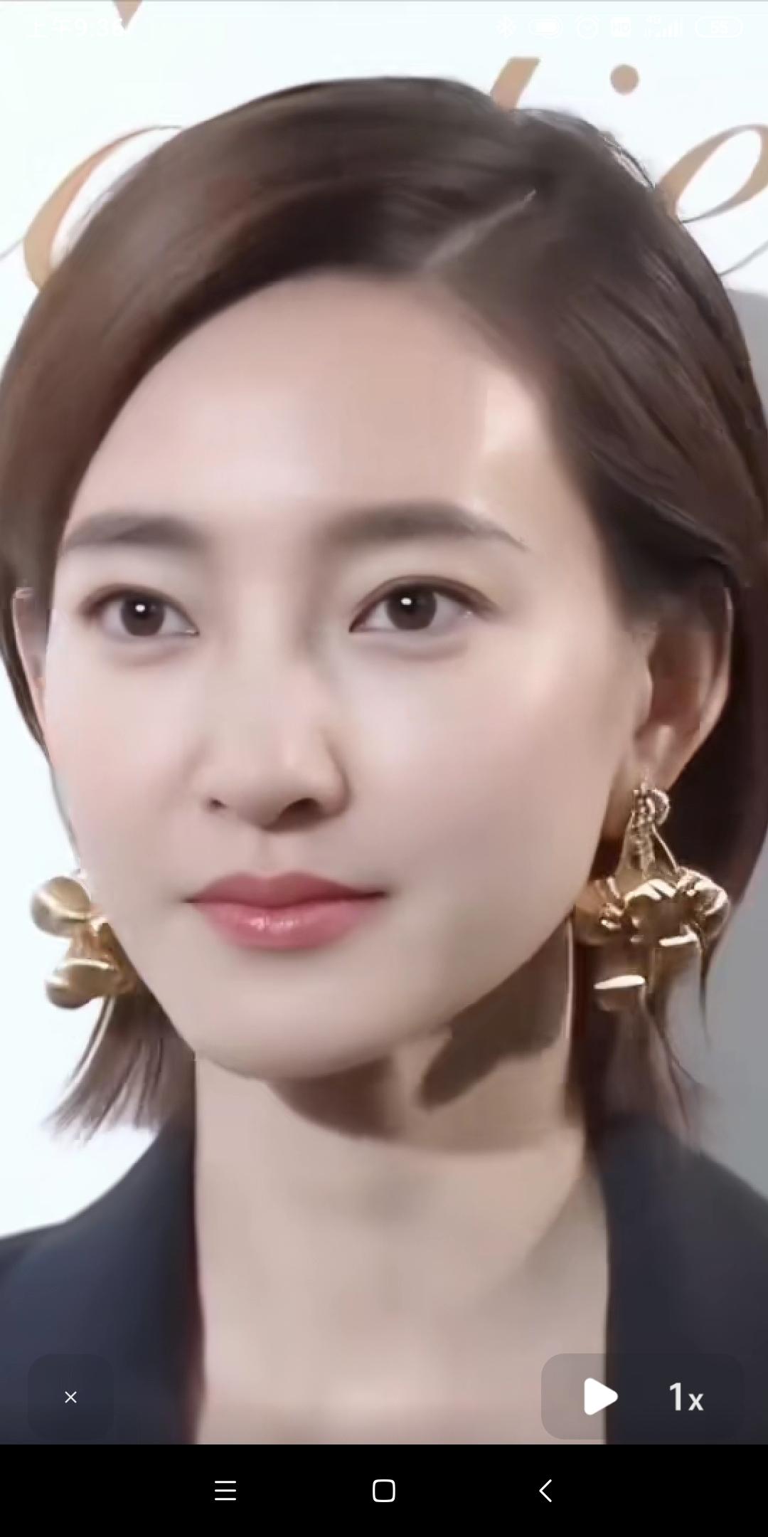 王丽坤，宛如影视星河中一颗璀璨的明珠，散发着独特而迷人的光芒。
初见王丽坤，她那