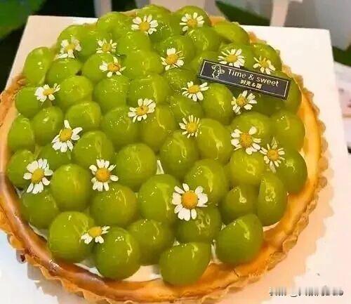 一颗"青提"闹翻天？台湾"支语警察"的荒诞闹剧暴露"台独"心虚
 
台湾甜品店因