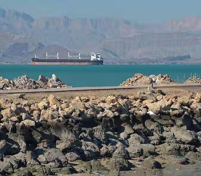 最新消息，中东终于迎来为期两周的停火，这种临时停火不排除转变为长久性停火。我不禁