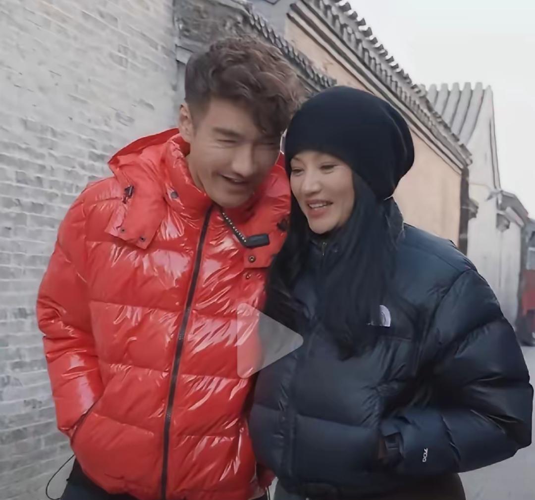 胡兵瞿颖，被猜中了！
​3日，胡兵瞿颖突然冲上热搜，不是简单传出绯闻，而是俩人那