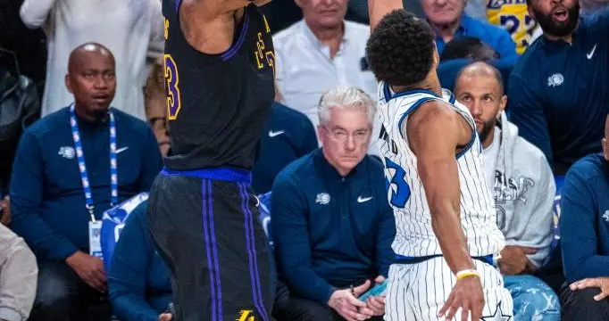 一夜回到解放前！东契奇、里弗斯伤退，湖人两连败，季后赛堪忧