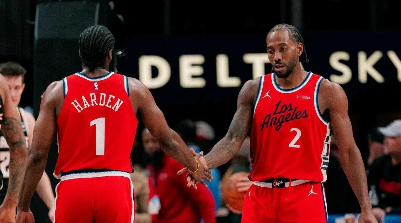 登子是我看球以来球风变化最大的一个人，雷霆时代突破战斧扣篮是很常见的场面，全场撕