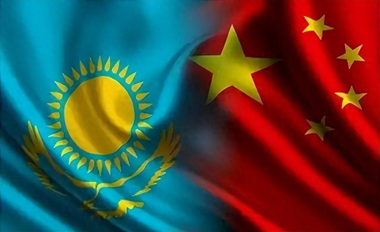 哈萨克斯坦从未侵占我国的哈国，竟愿主动归还上千平方公里领土。

这事得先从老早的