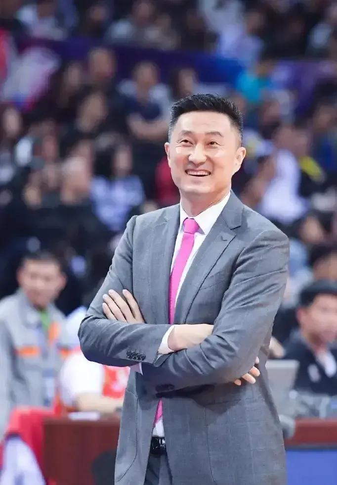 广东半决赛碰辽宁，广东运气好还能碰上辽宁，如果运气不好很可能连广厦这关都过不去，