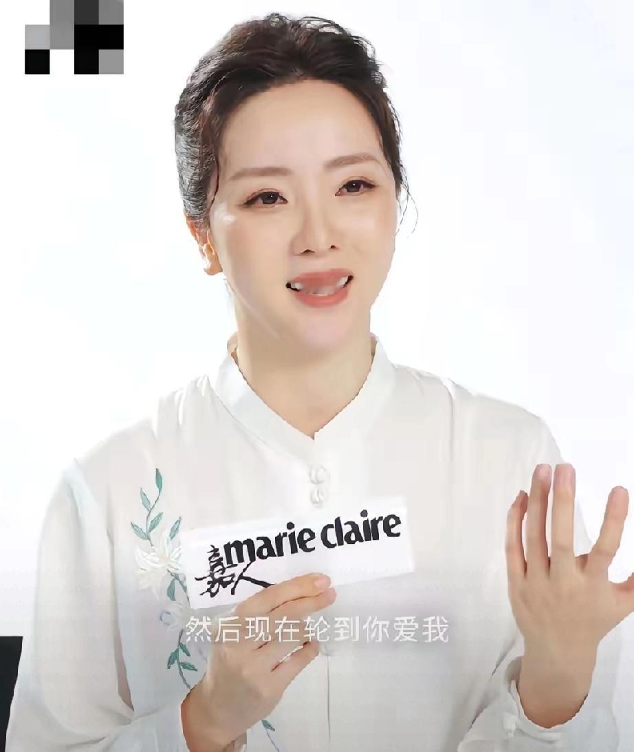 破防了！李思思9岁儿子暖心发言，一句话让妈妈当场泪目
 
    李思思采访中曝