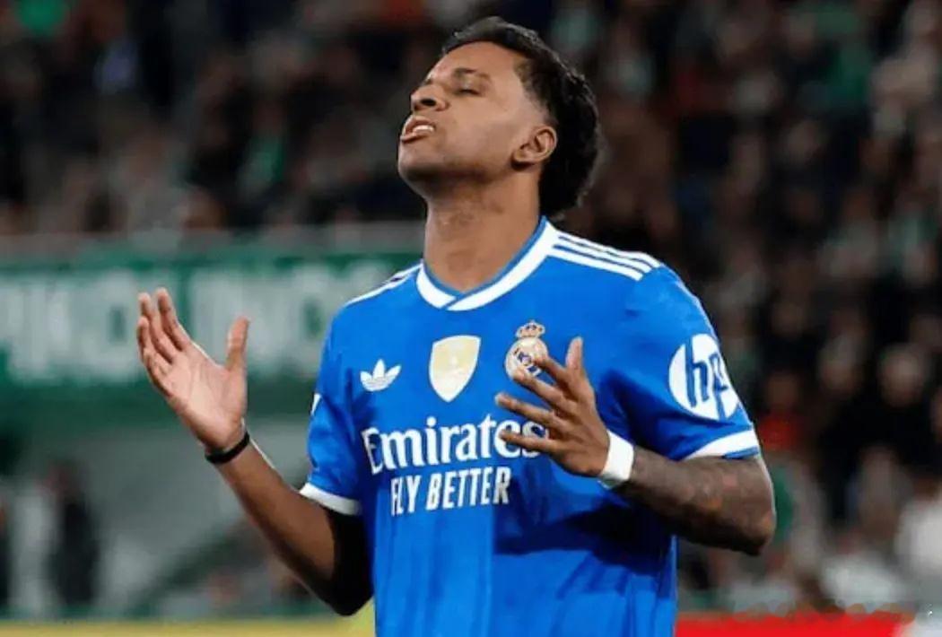 太疯狂！54岁名帅率头号装死队杀到英超第3 从0-2到4-3+近9轮8胜 北京时