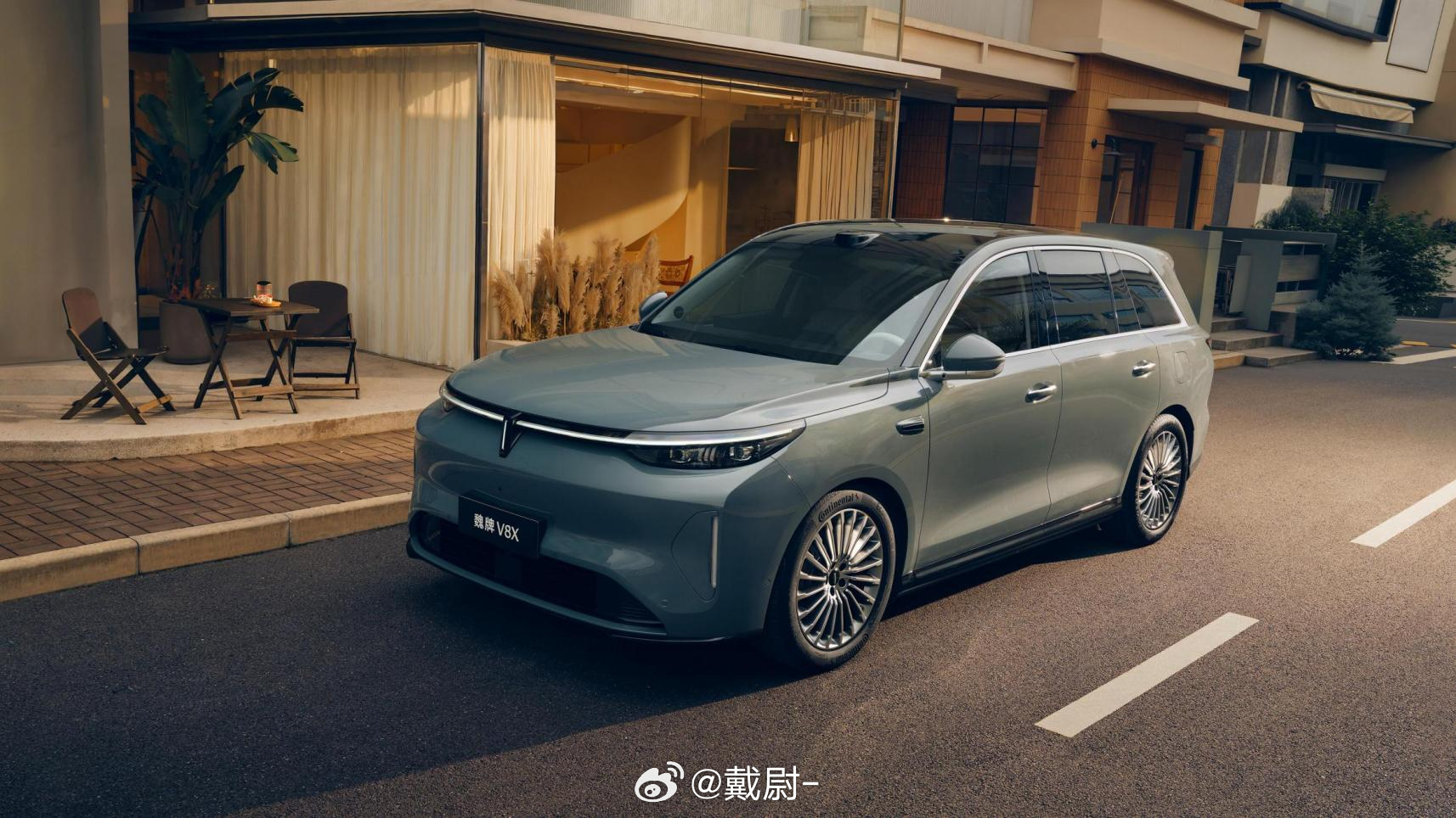 魏牌 V8X 最近上市了定位 20‑30 万大五座旗舰 SUV限时权益价 22.