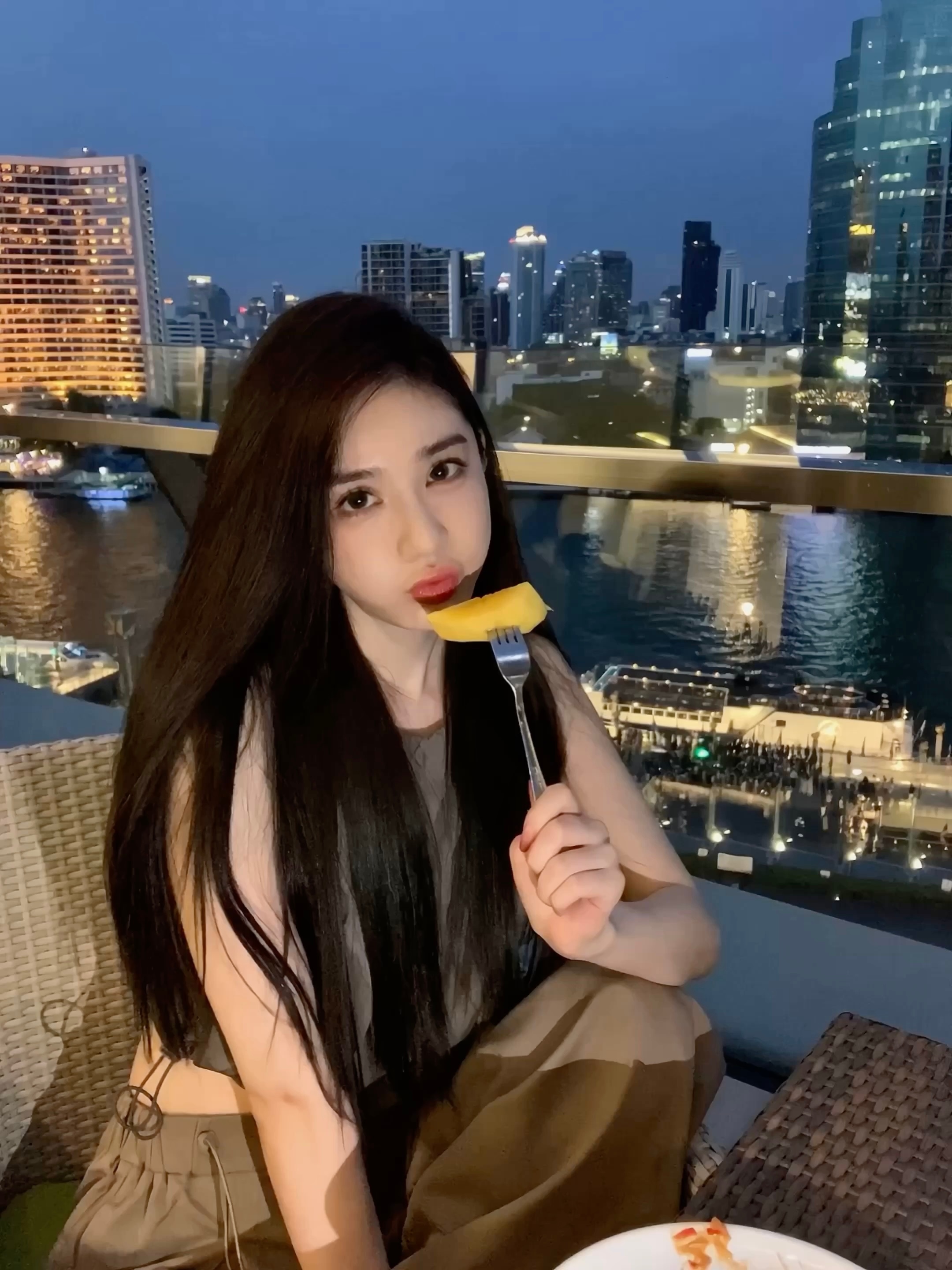 泰𝙘𝙤𝙤𝙄啦🕶️  ​​​