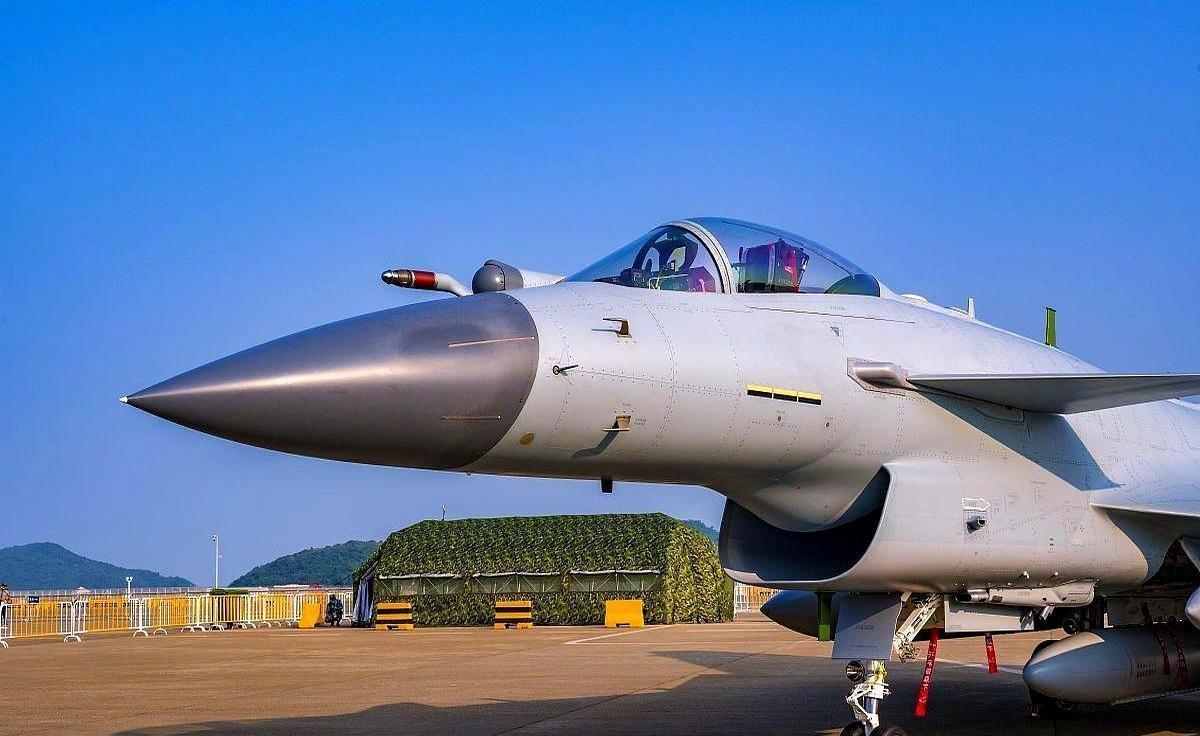 最近一则消息在国际军贸圈子里引起了不小的波澜。

印尼国防部会议室里，军官们