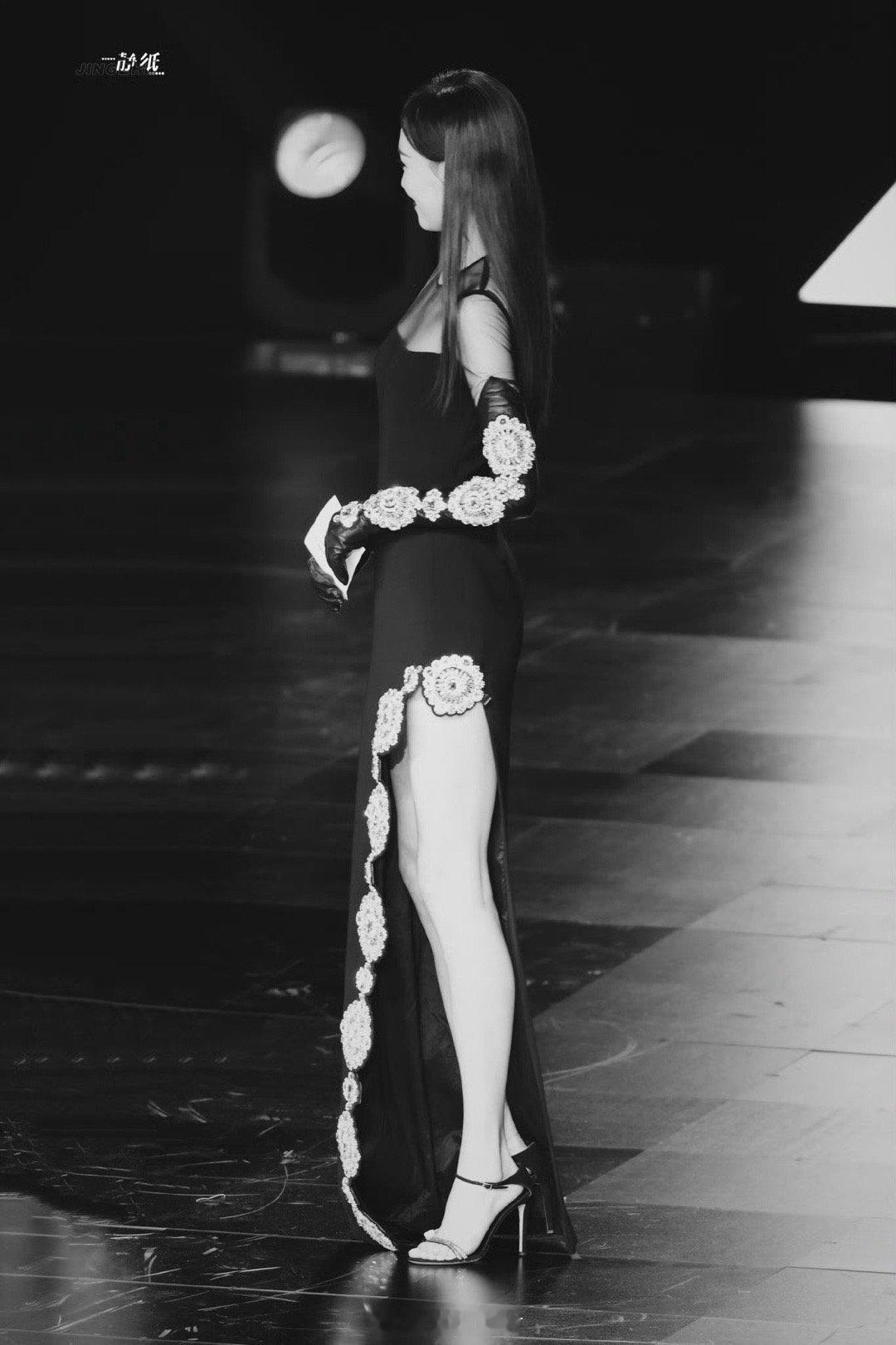 唐嫣[心][锦鲤附体][色][舔屏][色][舔屏][色][舔屏][色][舔屏][