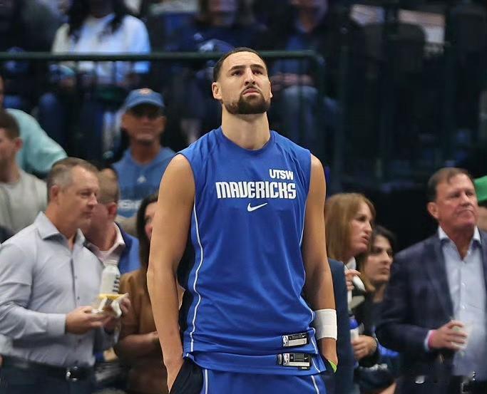 倒贴都没人要了！

汤普森傲劲太大了。不接受规则，不面对现实。年龄越来越大，这样