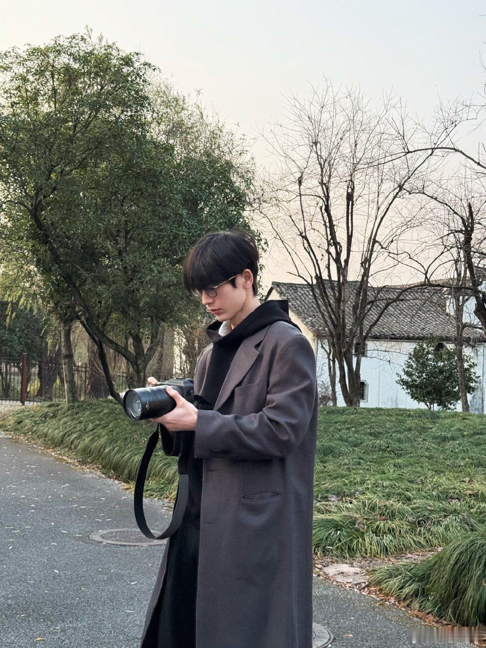 hi6邀请张凌赫常驻 天啊，常驻吗？那我要蹲蹲！网传张凌赫hi6常驻