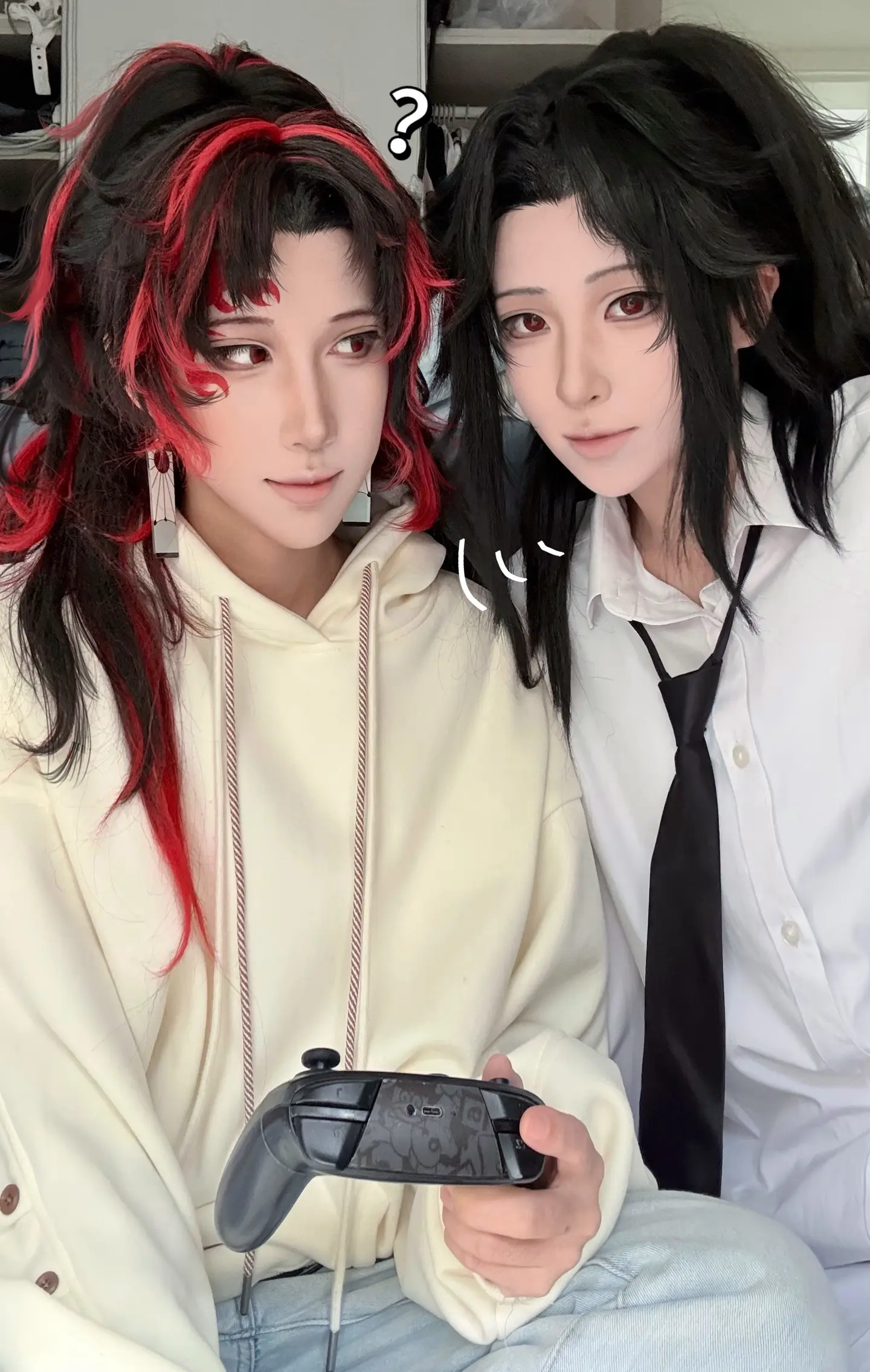 严胜出门上班前的神秘仪式。拍了 【吃前看主页✝️🧷📌】 老大的咬脸...