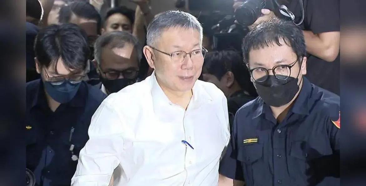 3月26日柯文哲涉贪腐等案一审被判17年，消息瞬间引爆台湾舆论，台北地检署历经近