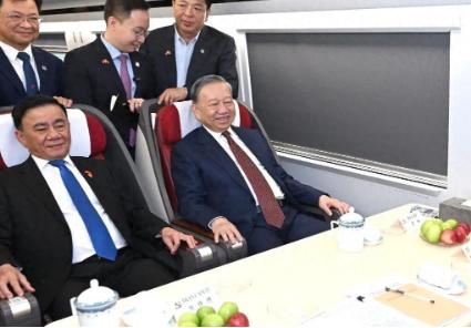 这次访华潮出现了一个非常耐人寻味的现象，不管是什么国家，在中国进行完访谈之后都会