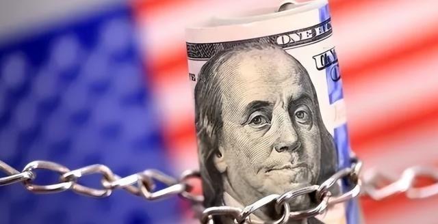 真没想到，人民币竟然还能这样玩？目前，中国将持有的7800亿美元美债，通过第三方