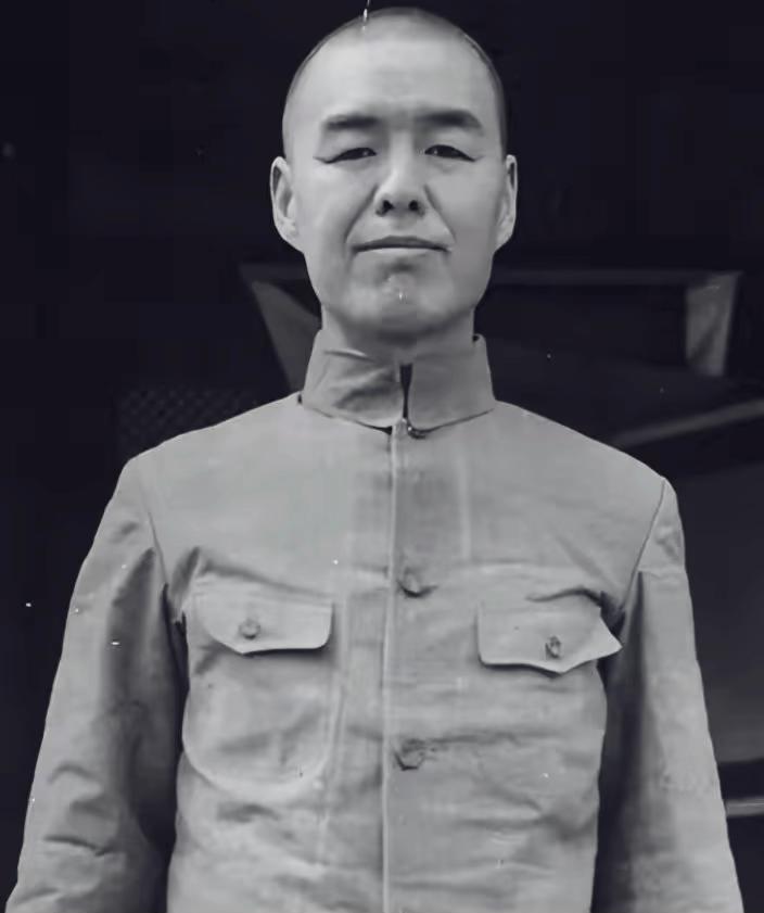 1949年10月1日新中国成立后，邓宝珊被任命为甘肃省政府主席！得知这个任命后，