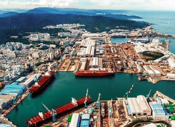 巴拿马政府喊疼了！
希望中国恢复在巴尔博亚港的运营！
 
3月14日，根据法新社