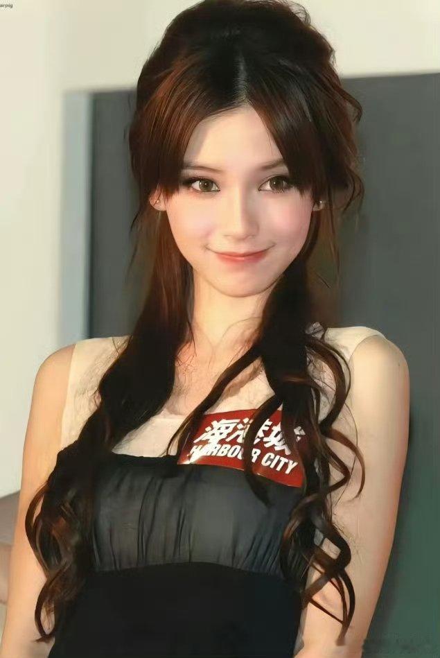 Angelababy 港女配港曲 经典造型百看不厌，意气风发的模样，成为心中难忘