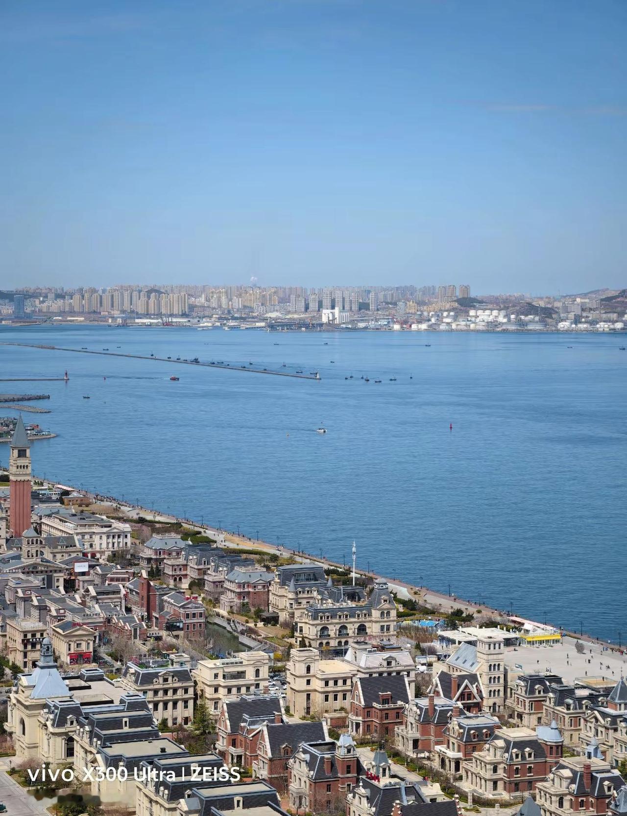 大连的天气，能有多好？好到，能看见海对面  父母家的阳台。大连