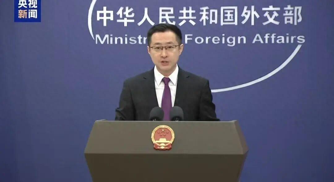 当所有人的目光都被中东战火吸引时，我们的邻居巴基斯坦，刚刚经历了一场惊心动魄的生