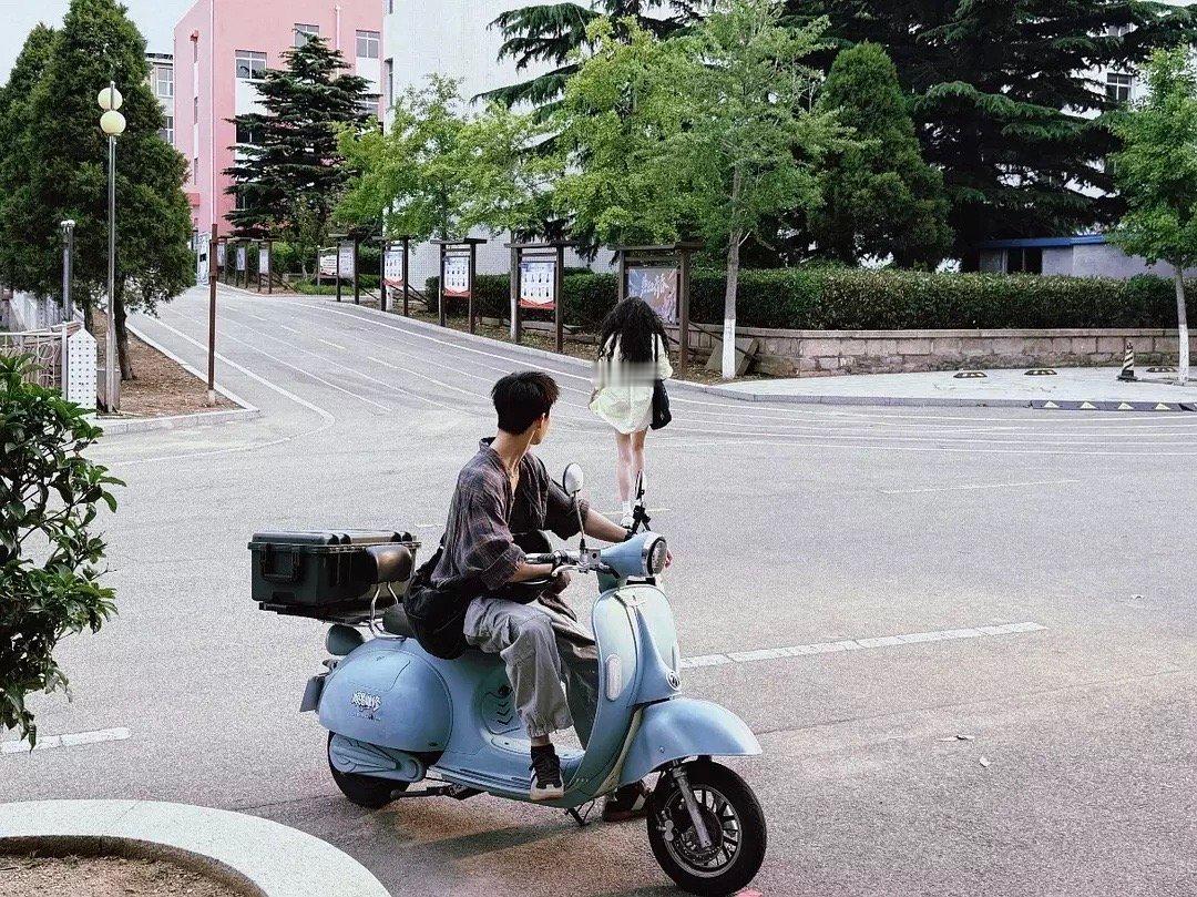 我们彤姐的身材比例真的没得说啊 ​​​