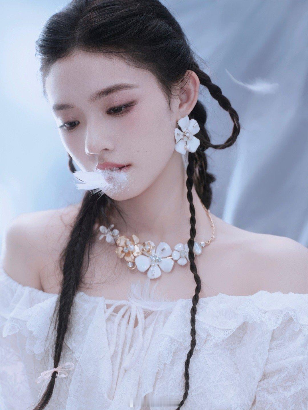 林允[爱慕][心][色][色][舔屏][色][色][舔屏][色][舔屏][舔屏]