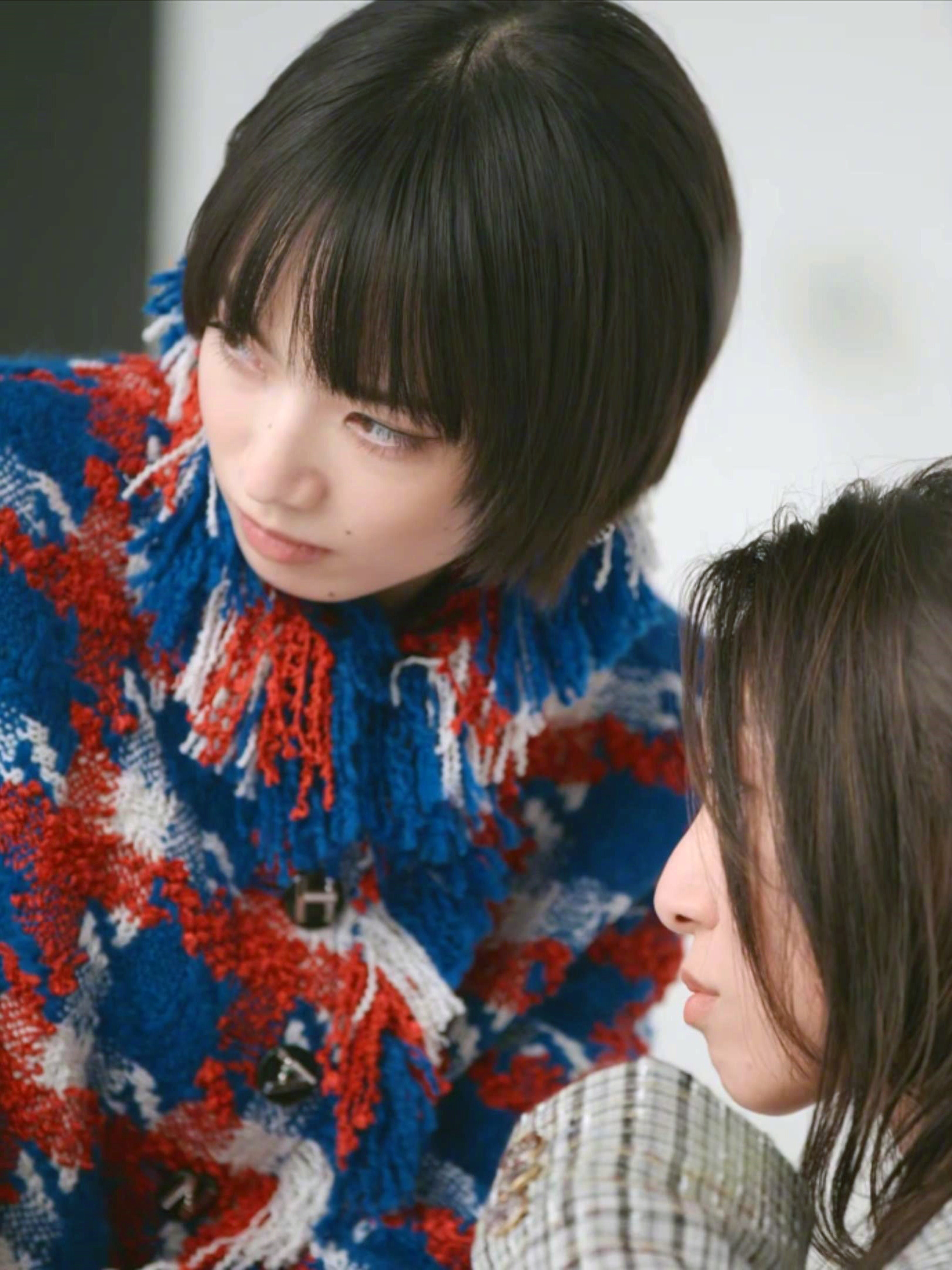 安藤樱 x小松菜奈共同登上《SPUR》杂志封面 