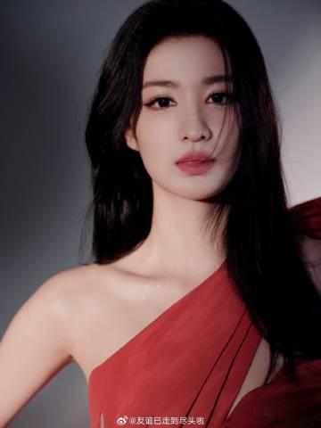 王楚然丞磊 京洛再无佳人 家人们，最近《京洛再无佳人》可是狠狠吸引了大家的目光，