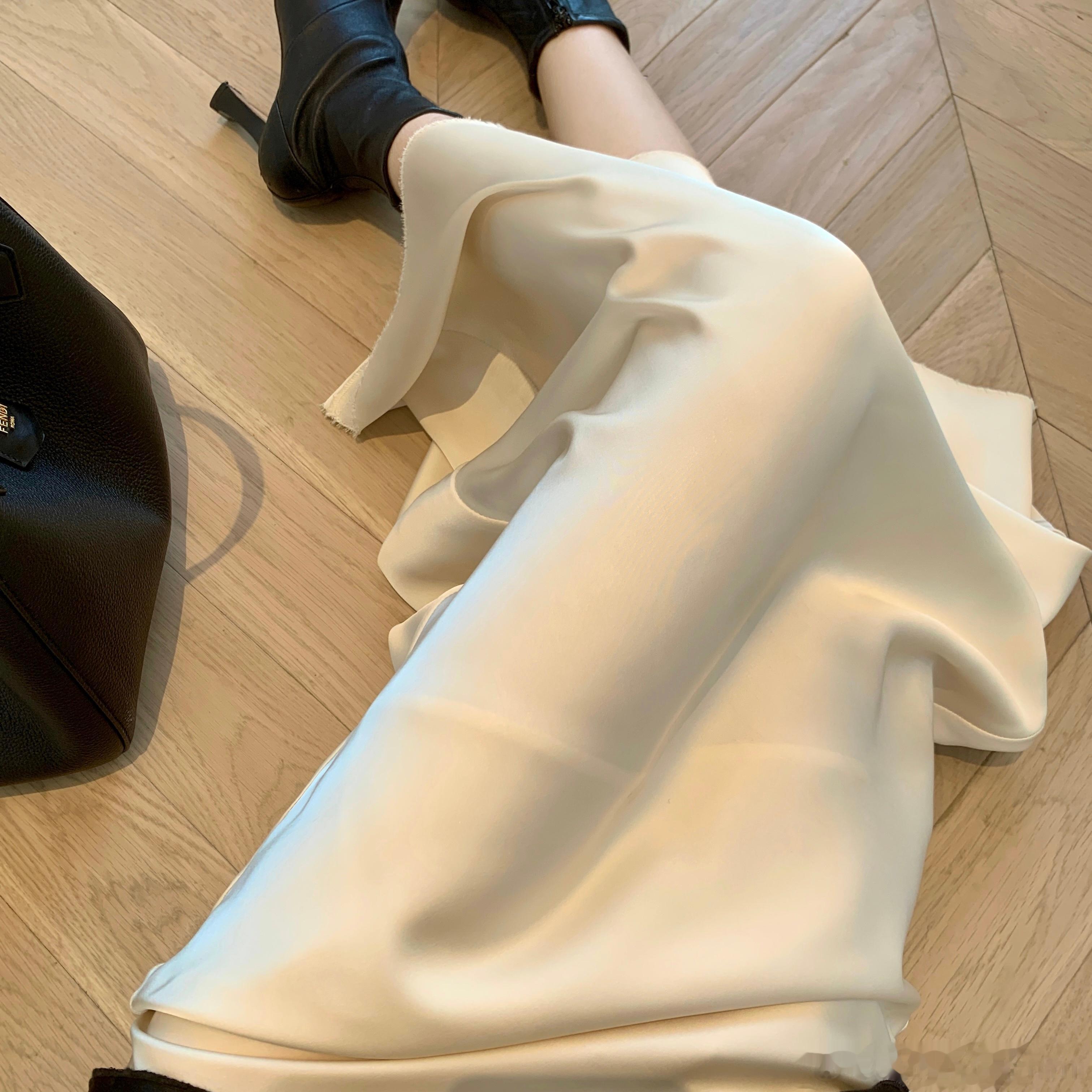 香槟小半裙 怎么能少呢 ​​​