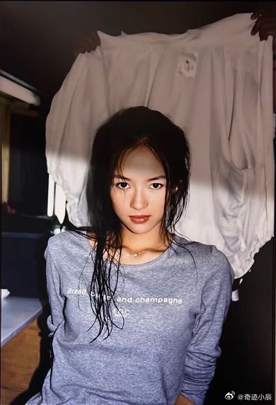 章子怡编剧严选. 业内最懂戏的人认证！章子怡斩获香港电影编剧家协会年度最佳电影角